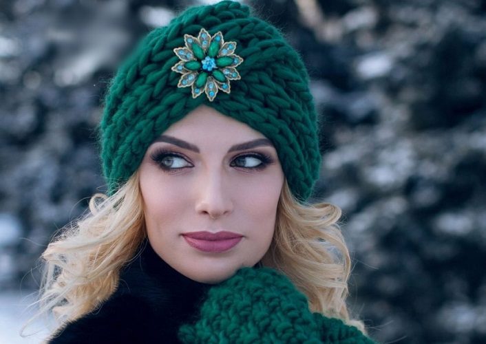 Можно использовать и простую резинку при толстой пряже