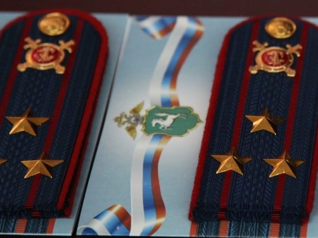 Звания в полиции по звездам: у рядового, младшего, среднего, высшего полицейского состава