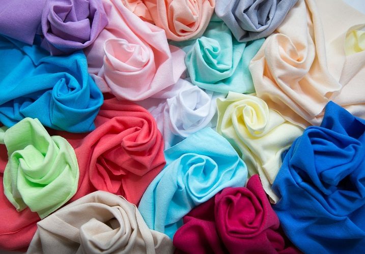 Ткань задает натяжение строчки