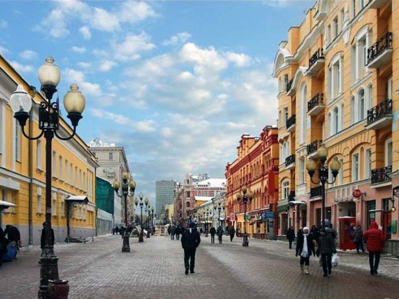 Старый арбат - бульвар, по которому гостям москвы непременно нужно прогуляться
