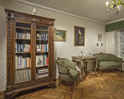 Музеи-квартиры Москвы: названия, адрес, фото, описание. Музеи-квартиры Плучека, Васнецова, Улановой, Достоевского, Пушкина, Есенина, Немировича-Данченко, Мейерхольда, А.Н.Толстого, Рихтера