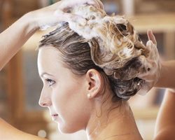 В какие дни недели можно, а в какие нельзя мыть голову: приметы