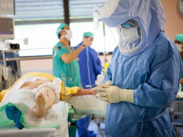 Операция по замене тазобедренного сустава: отзывы, виды операций и протезов, показания. Как проходит операция по замене тазобедренного сустава? Подготовка к операции и реабилитация