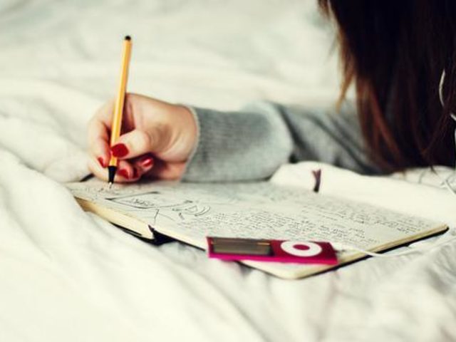 ПРИМУ К СВЕДЕНИЮ или СВЕДЕНЬЮ — писать слитно или раздельно: правила
