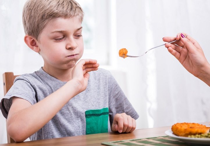 Ни в коем случае не заставляем есть мясо!