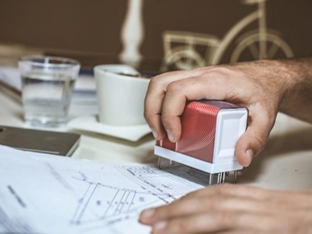Нужна ли печать ИП и почему? Надо ли регистрировать печать ИП?