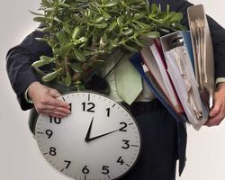 Молитвы, заговоры, ритуалы, чтобы с работы не уволили: инструкция, слова