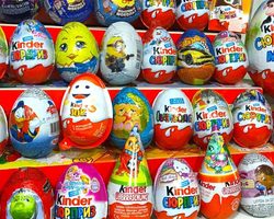 Как правильно выбрать Киндер-сюрприз с коллекционной игрушкой: определяем по весу, звуку, маркировке, покупая набор — ценные советы для родителей