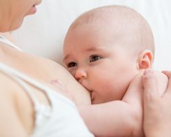 Чем лечить трещины на сосках? Народные рецепты и аптечные средства от трещин на сосках. Почему возникают трещины на сосках при кормлении, чем их лечить?