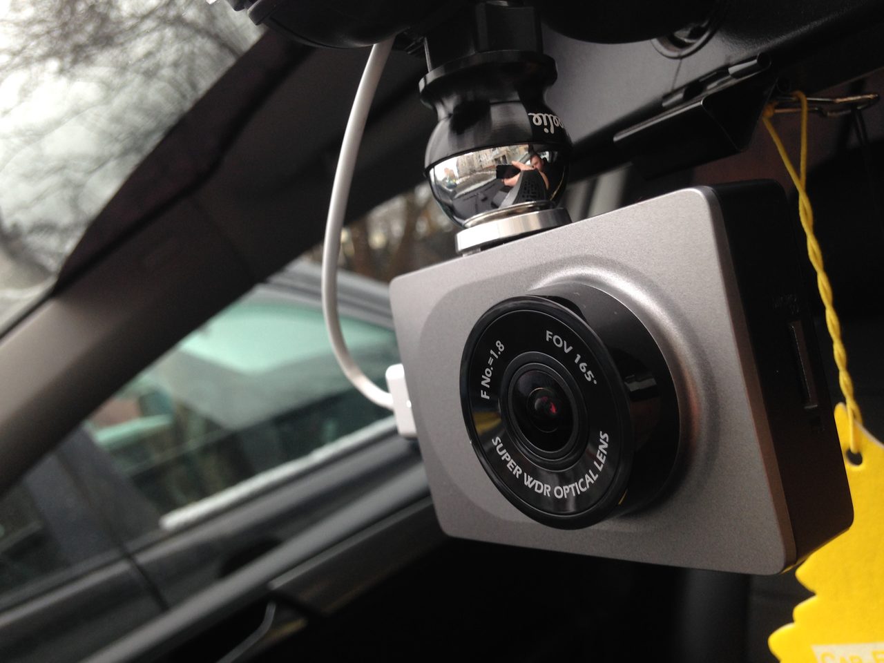 Крепление видеорегистратора