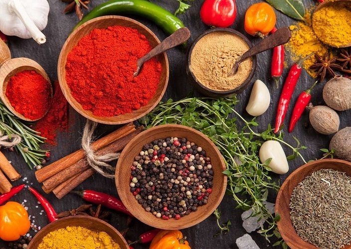 Изобилие специй всегда вызывает большей аппетит, чем спокойная по вкусу еда