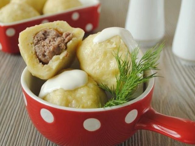 Картофельные галушки с мясом: лучшие рецепты галушек и соусов для заправки