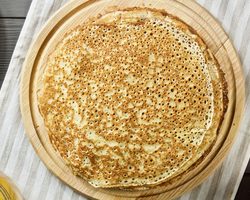Как правильно приготовить тесто на блины на молоке и сами блины с дырочками: простой и быстрый пошаговый рецепт, кулинарные секреты