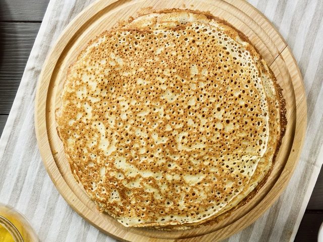 Как правильно приготовить тесто на блины на молоке и сами блины с дырочками: простой и быстрый пошаговый рецепт, кулинарные секреты 