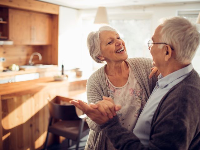 Как и где познакомиться с мужчиной после 50 лет: правила, места для знакомства, советы