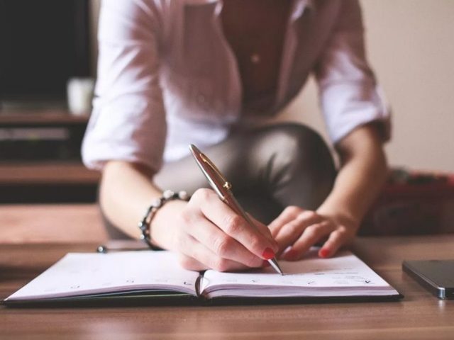 Как правильно подчеркиваются части речи в предложении: правила, примеры