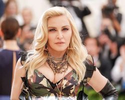 Самые красивые, шикарные женщины после 50 лет: топ-20, фото, история успеха
