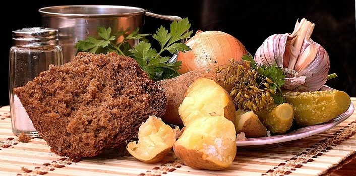 Во время поста может быть вздутие живота