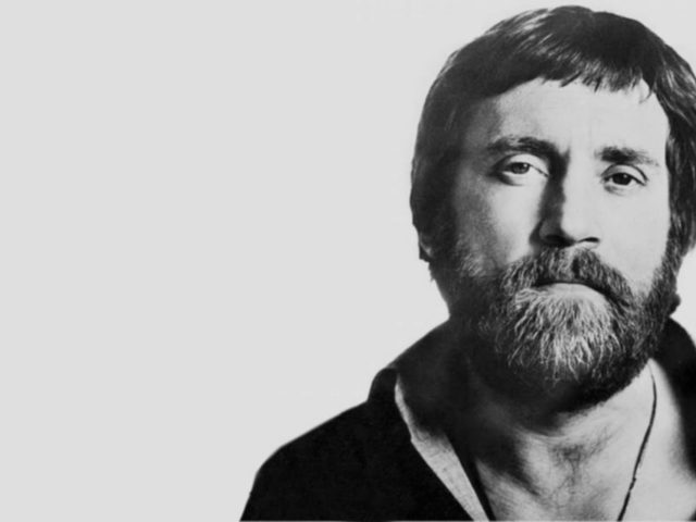 Владимир Высоцкий: годы жизни, биография, фильмография и музыкальная карьера, личная жизнь, похороны