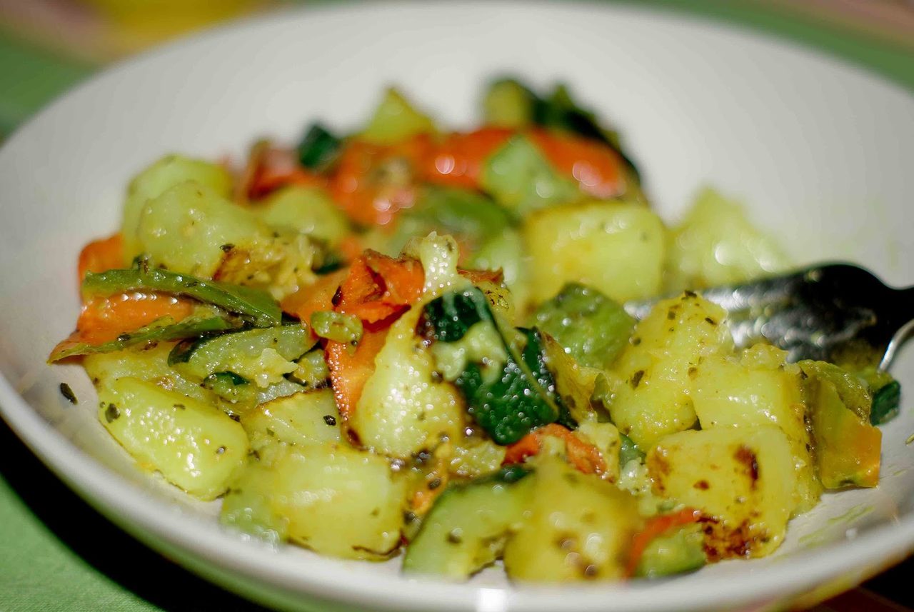 Тушеная картошка с овощами