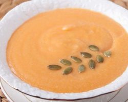 Тыквенная каша с манкой на молоке: рецепт на плите и в мультиварке