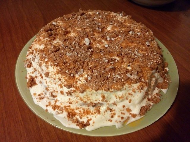 Вкусный торт без выпечки за 15 минут для ребенка, к чаю для всей семьи, для гостей: пошаговый рецепт