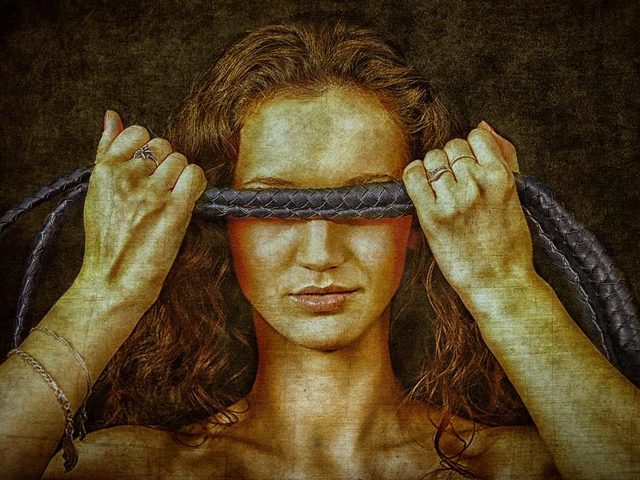 Стокгольмский синдром: что это, формы, стадии, симптомы и проявление, лечение и профилактика