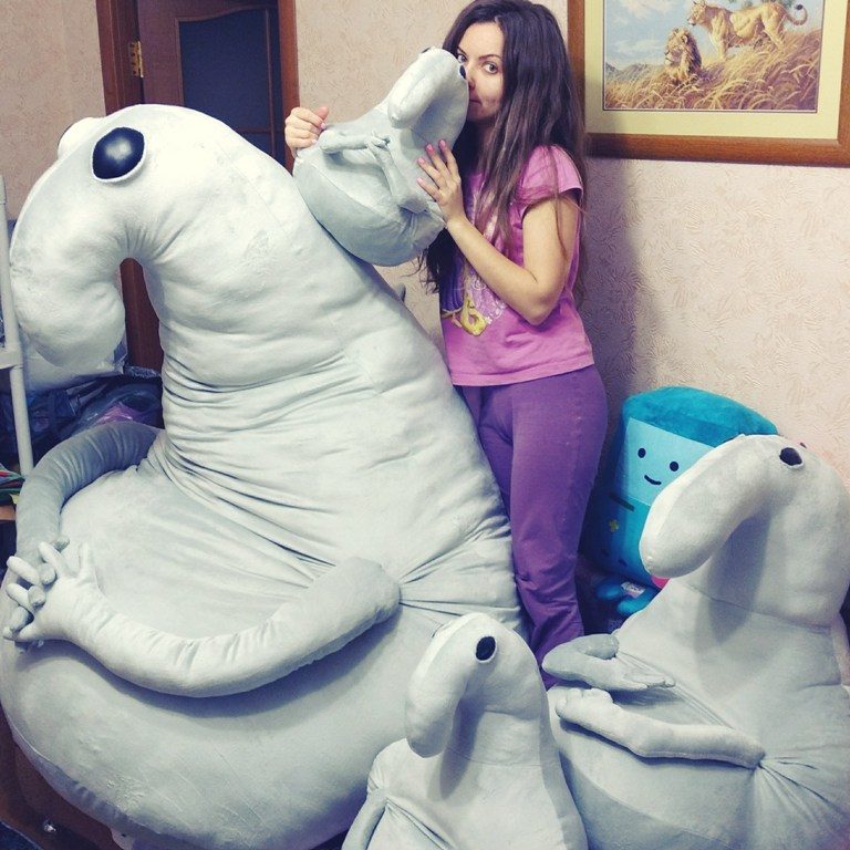 Мебель и игрушка