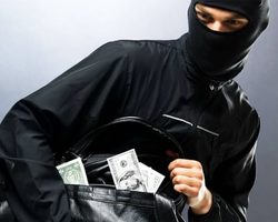 Снится вор, воровка: трактовка снов о воре, воровке