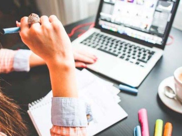 Гороскоп деловой совместимости всех знаков зодиака в коллективе, на работе: описание 12 знаков