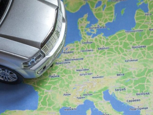 Страховка на автомобиль за границу Зеленая карта — что это? Обязательно ли оформлять страховку при выезде за границу? Что делать, если попал в ДТП за границей?
