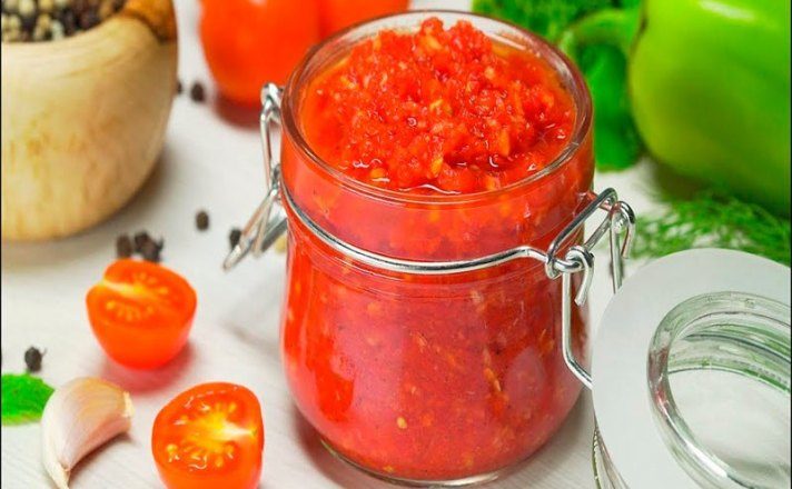 Аджика из помидор через мясорубку на зиму