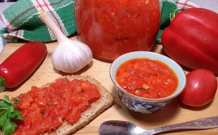 Помидоры с чесноком через мясорубку с варкой