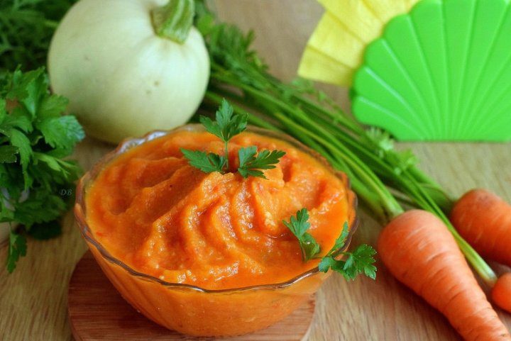Морковная икра через мясорубку с помидорами