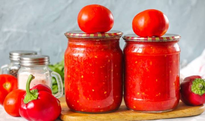 Помидоры, пропущенные через мясорубку с луком