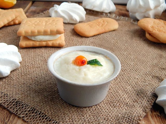 Крем для торта из молока. Рецепты приготовления кремов с молоком