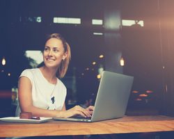Как продержаться, выжить на работе, на новой работе, в женском, враждебном коллективе: 11 проверенных способов, советы