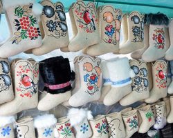 Можно ли стирать валенки в стиральной машине? Как стирать, чистить валенки из войлока? Стирка валенок: отзывы, правила, советы