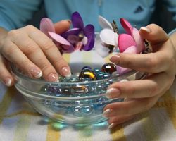 Можно ли и как определить характер девушки по маникюру? Что значит форма и цвет ногтей — какой характер?