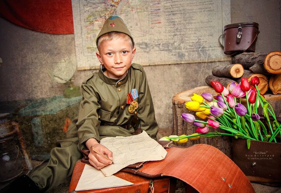 Детская фотосессия к 9 мая в студии