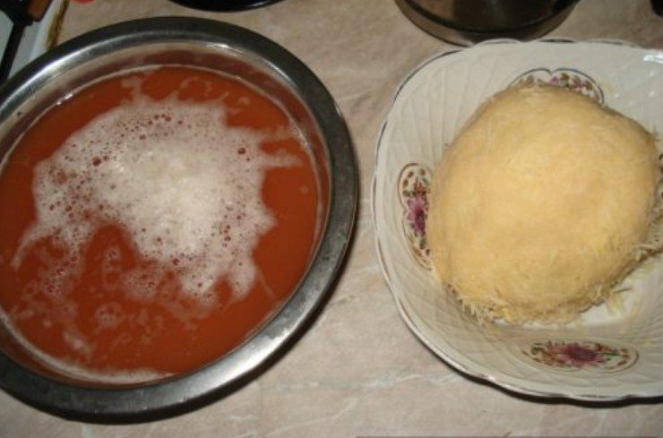 Выжимаем жидкость с картофеля