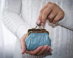 Проверенные шепотки на привлечение денег