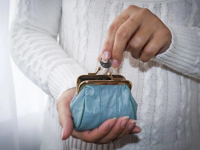 Проверенные шепотки на привлечение денег