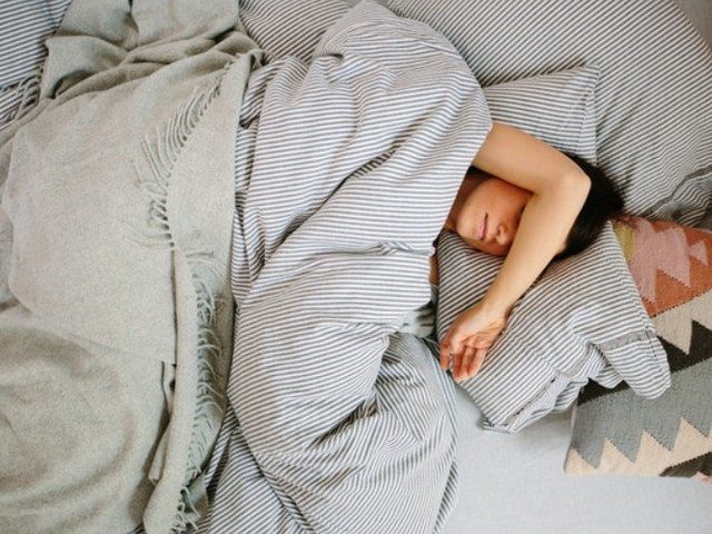 Любовное значение снов, где снится парень, по лунным дням: толкование