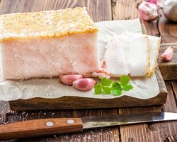 Как сохранить продукты без холодильника? Как сохранить мясо, сало, сыр, колбасу без холодильника? Что можно хранить без холодильника?