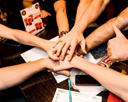 Квест на Новый год для взрослых — варианты, задания