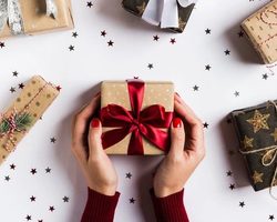 Значение подарка: какие подарки можно дарить, а какие подарки нельзя дарить?