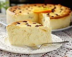 Что приготовить из прокисшего творога? Как приготовить сырники, запеканку, пончики, пирожки, сыр из прокисшего творога?