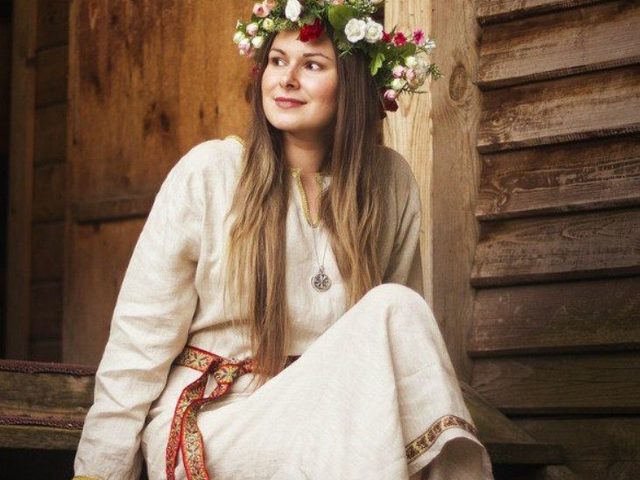 «Без году неделя»: происхождение, прямое и переносное значение фразеологизма, объяснение одним словом, примеры предложений