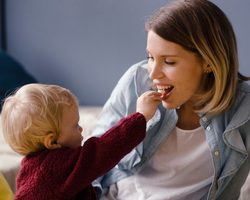 Суеверия и приметы про детей. Приметы про ребенка, рожденного с зубами, волосами, в високосный год